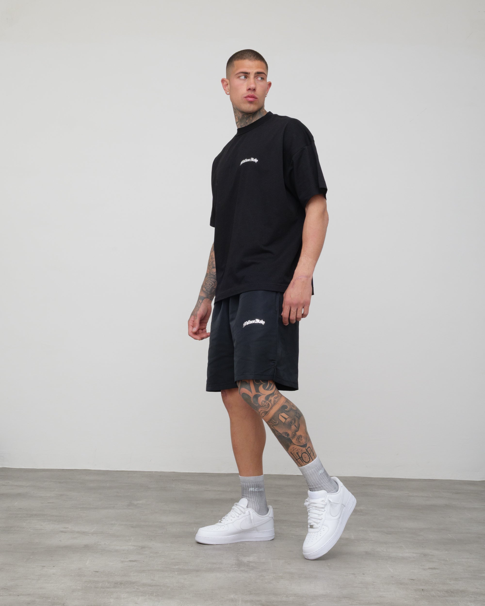 Completo Million x G-Fam