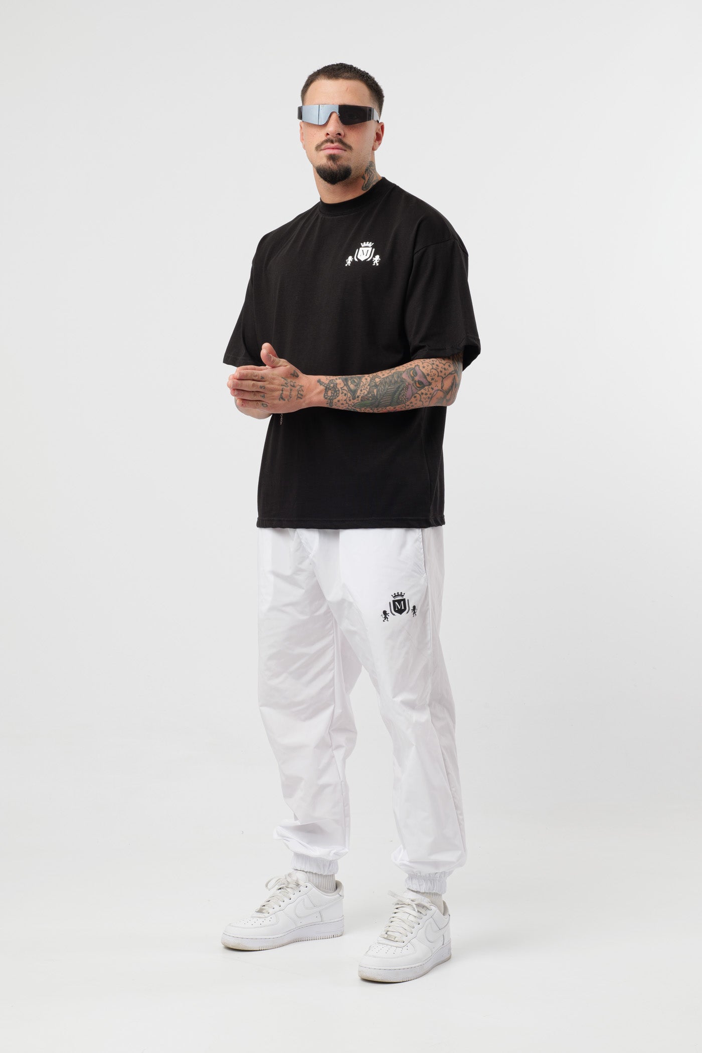 T-Shirt Nera con Logo Nero