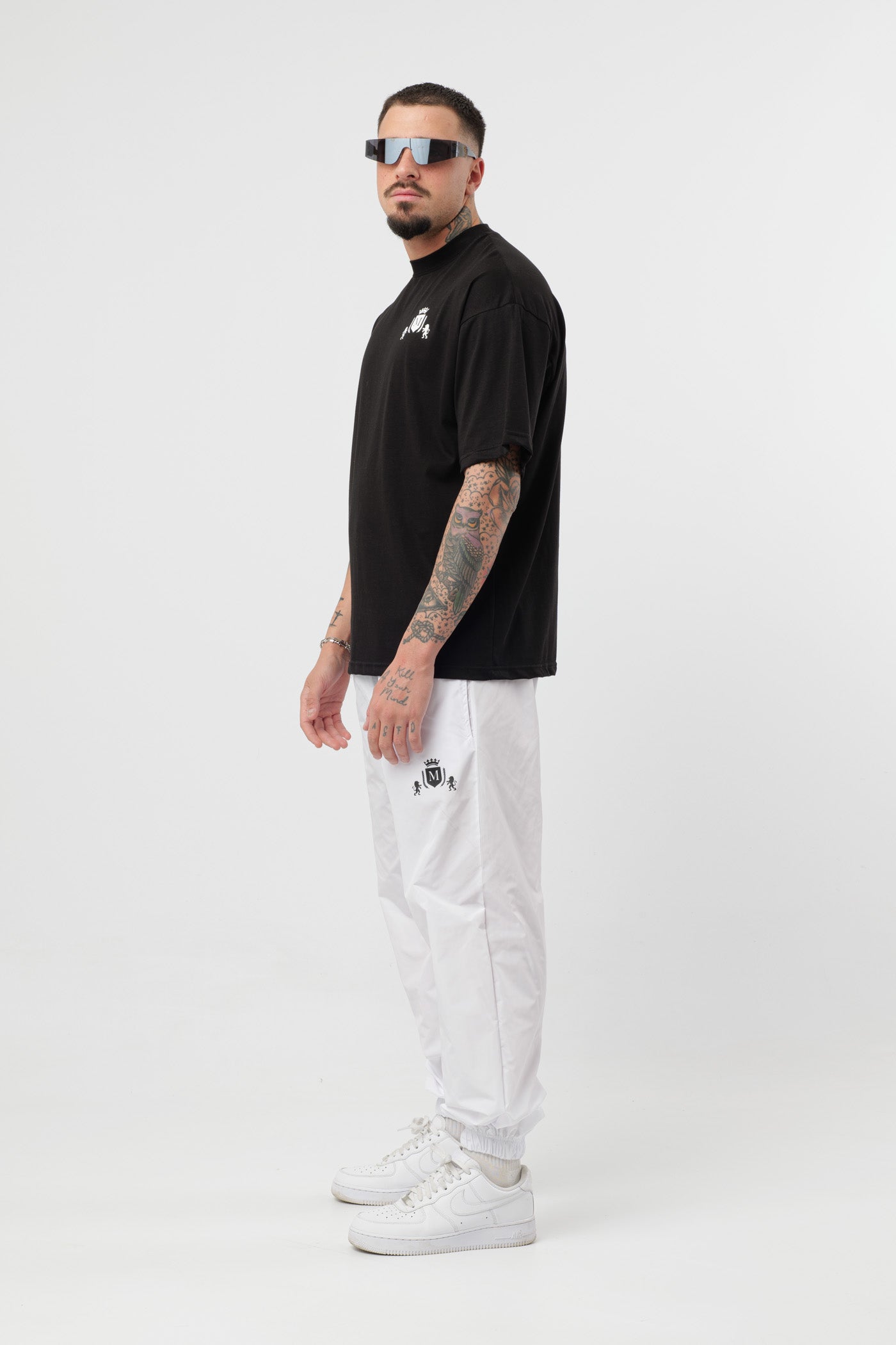 T-Shirt Nera con Logo Nero