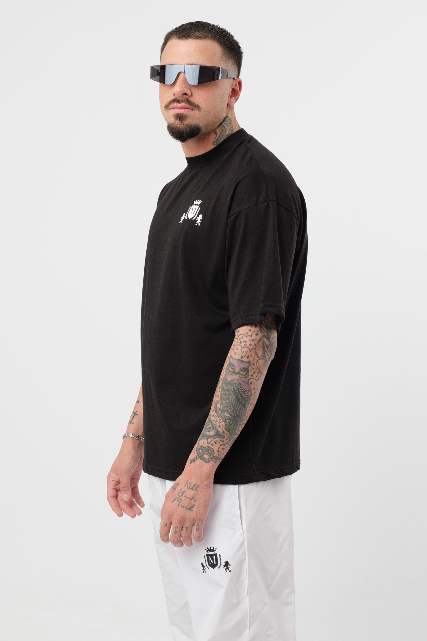 T-Shirt Nera con Logo Nero