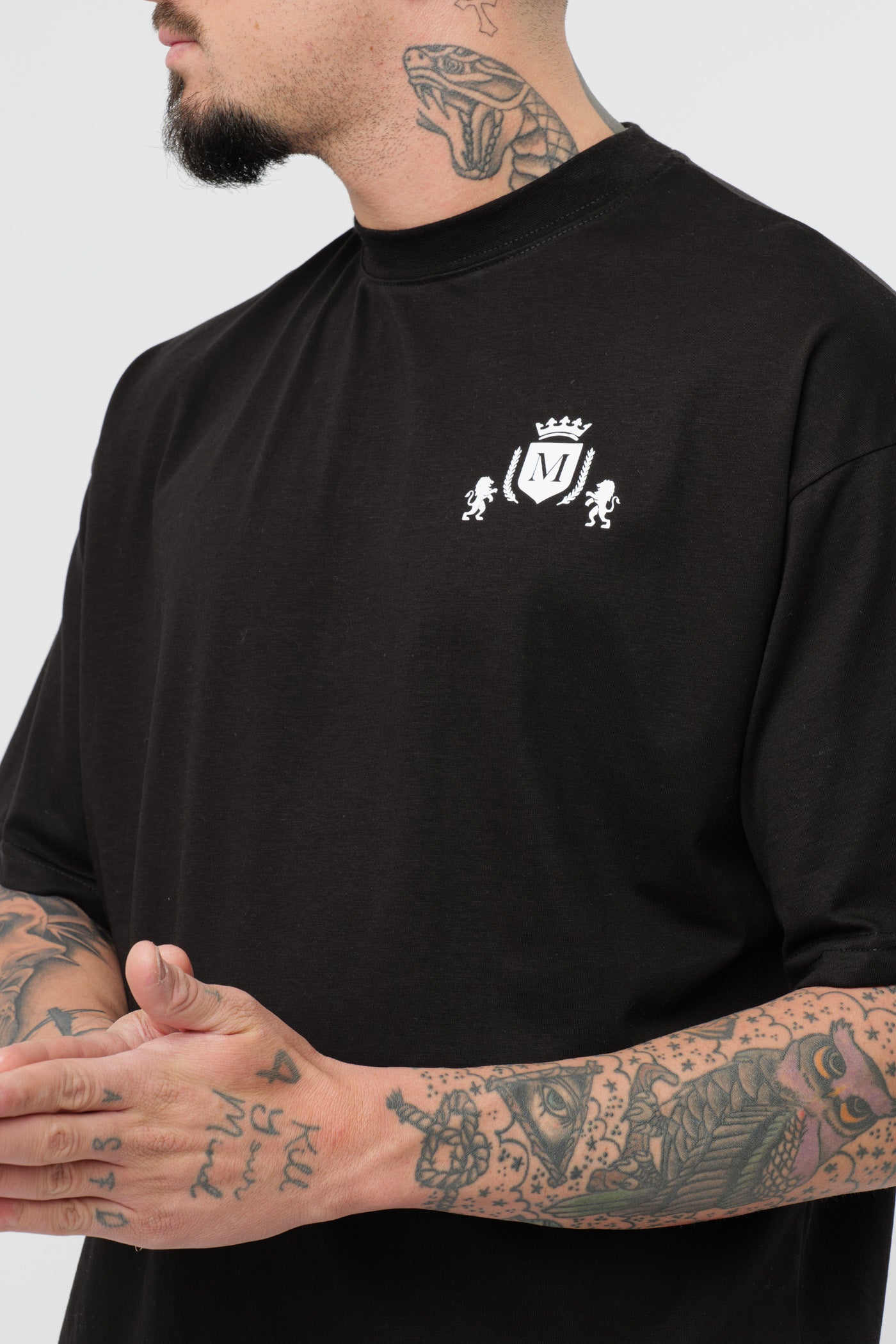 T-Shirt Nera con Logo Nero