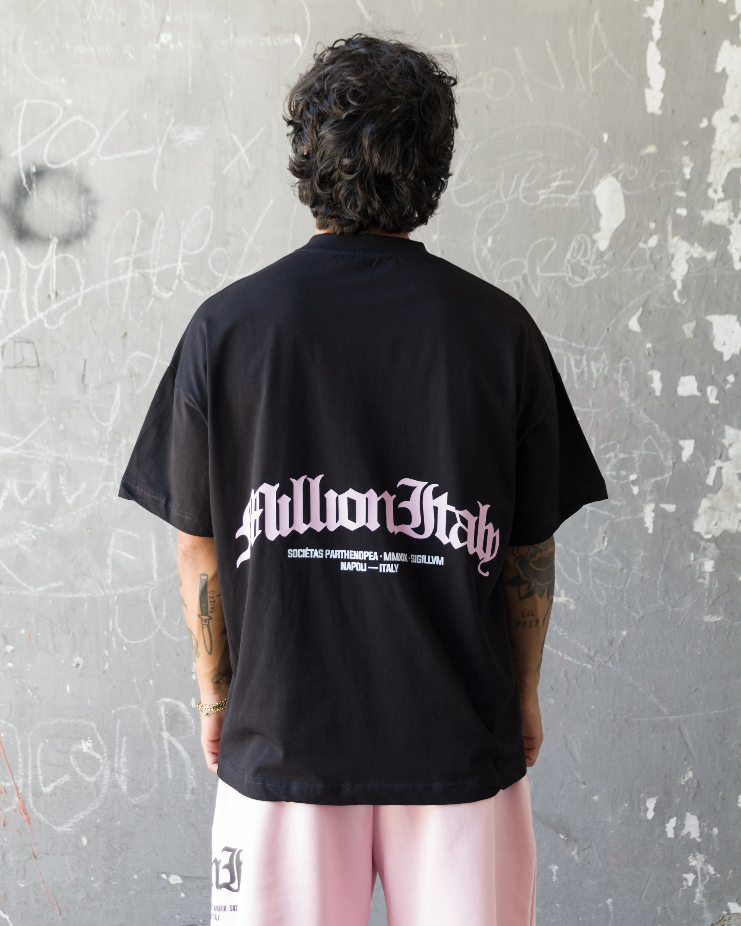 T-Shirt Nera Arch Logo Rosa