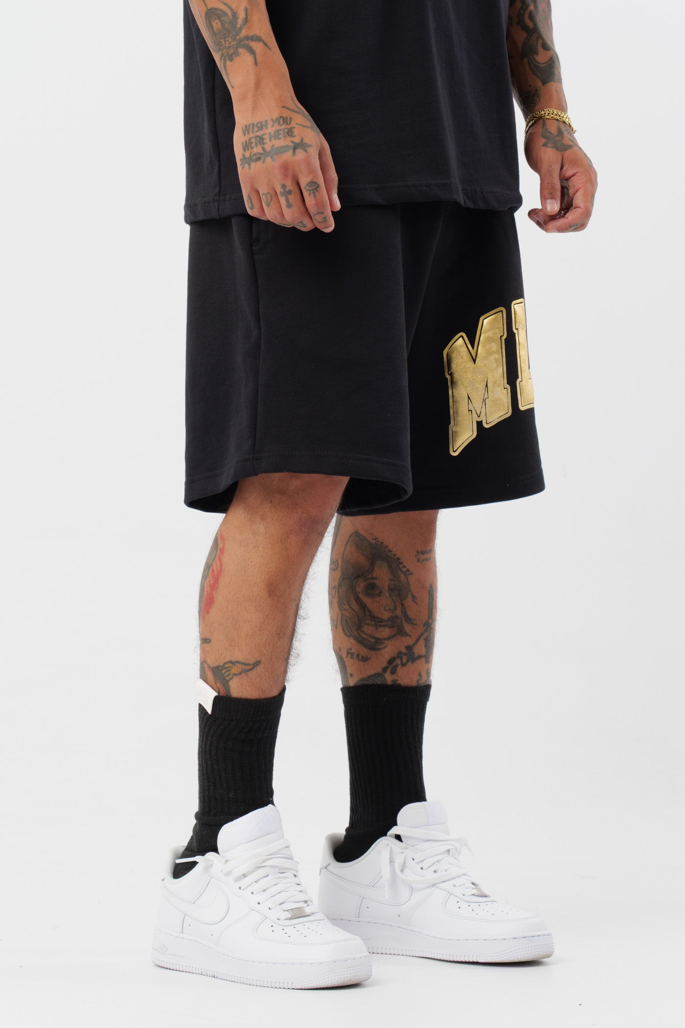 Short MLN Gold Black